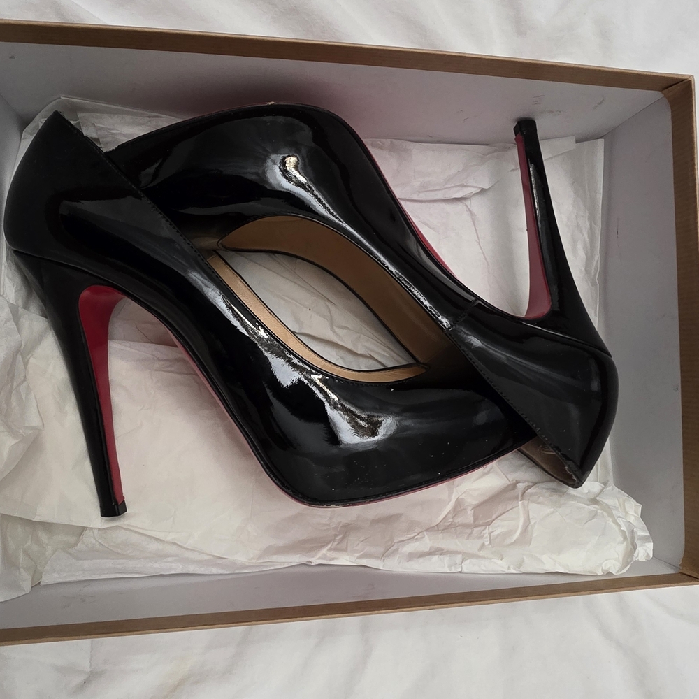 Christian Louboutin Rolandon 120 Black Patent Leather Calf. Red Bottoms